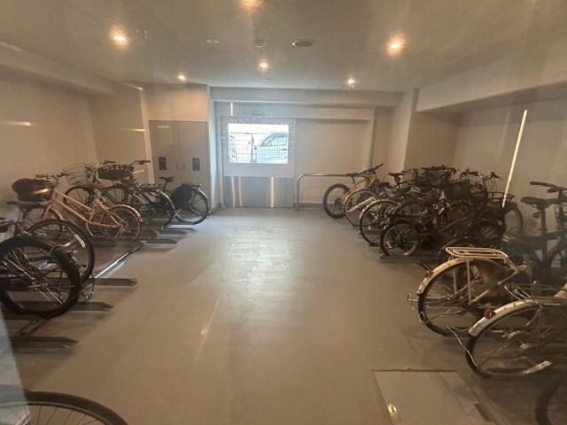 大阪市西区西本町マンション 駐車場