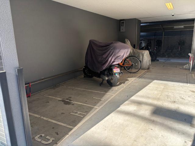 大阪市中央区松屋町マンション 駐車場