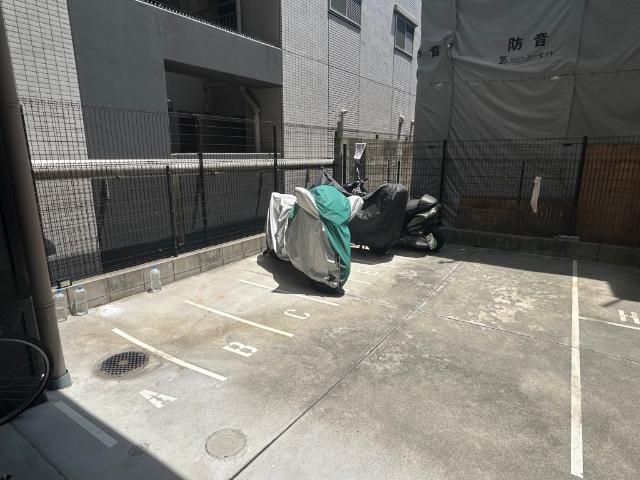 大阪市中央区久太郎町マンション 駐車場