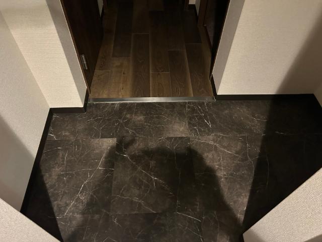 大阪市中央区備後町マンション 玄関