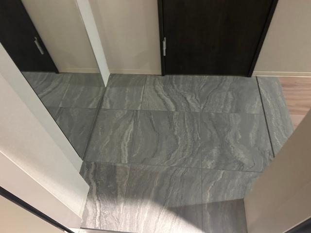 大阪市中央区常盤町マンション 玄関