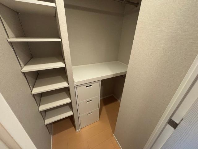大阪市西区靱本町マンション 収納