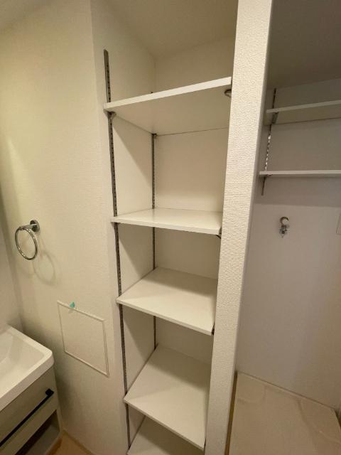 大阪市浪速区敷津西マンション 収納