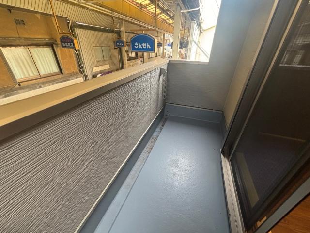 大阪市大正区三軒家西一戸建 バルコニー