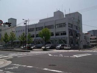 大阪府西警察署：832m