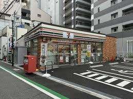 セブンイレブン大阪江戸堀北通店：66m