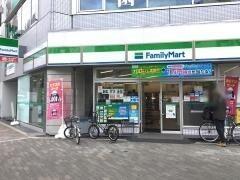 ファミリーマート南堀江三丁目店：273m