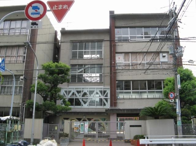 大阪市立明治小学校：406m