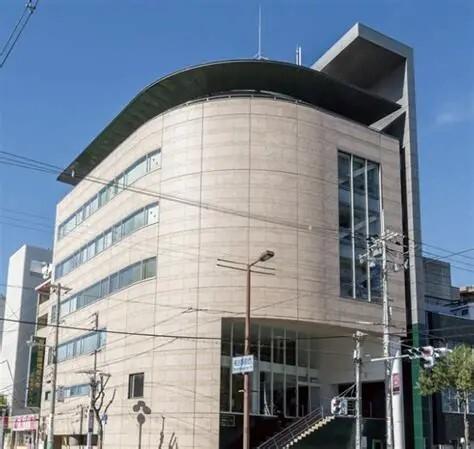 私立神戸医療未来大学大阪天王寺キャンパス：2364m
