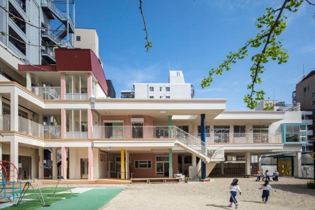 中央なにわ幼稚園：281m