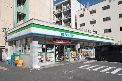 ファミリーマート浪速塩草店：300m