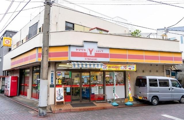 ヤマザキショップイヌイ：220m