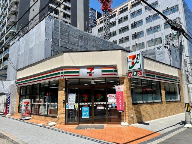 セブンイレブン大阪南船場1丁目北店：157m
