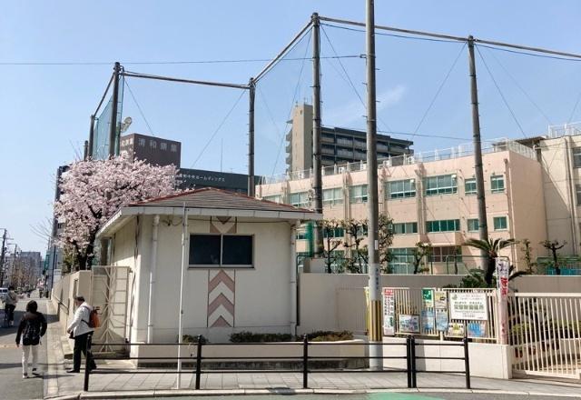 大阪市立九条東小学校：255m