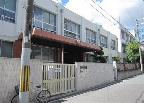 大阪市立田中小学校：324m