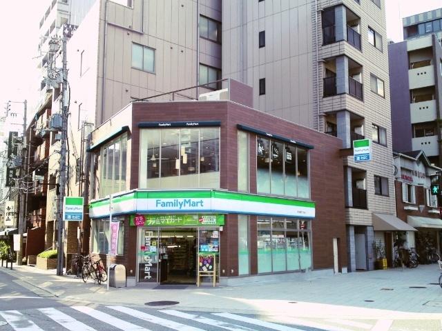 ファミリーマート西天満四丁目店：77m