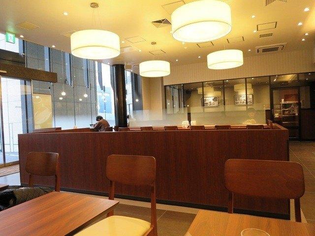 ドトールコーヒーショップ西天満宇治電ビル店：216m