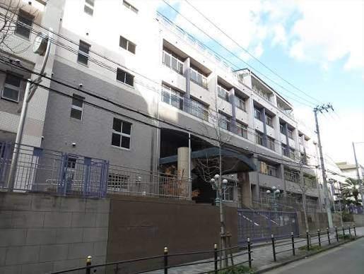 大阪市立天満中学校：989m