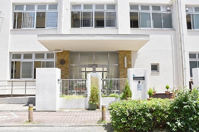 大阪市立波除小学校：236m