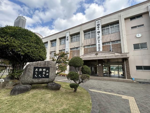 大阪市立市岡中学校：540m