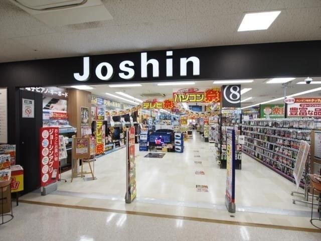 ジョーシン市岡店：181m