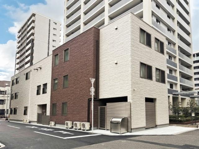 ブライト保育園大阪谷町：184m