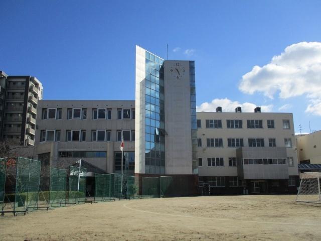 大阪市立難波中学校：508m