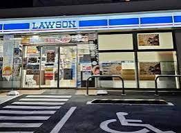 ローソン桜川二丁目南店：141m