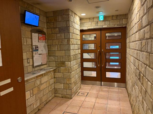ブランドールM・西長堀 ロビー