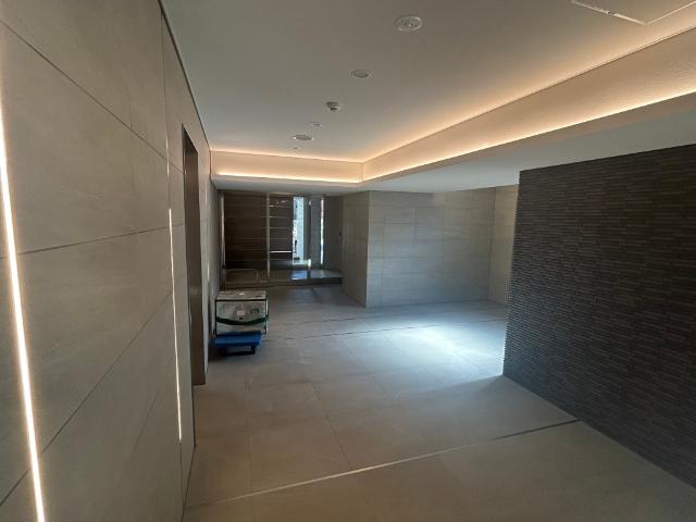 大阪市西区西本町マンション エントランス