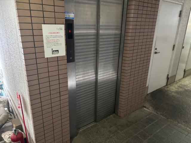 大阪市中央区和泉町マンション ロビー
