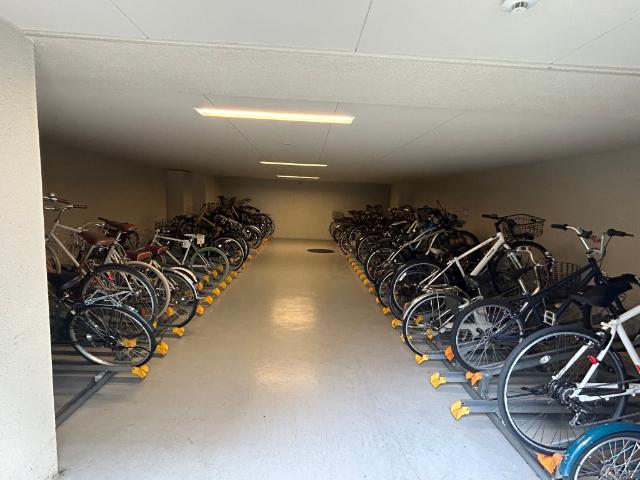 大阪市中央区淡路町マンション 駐車場