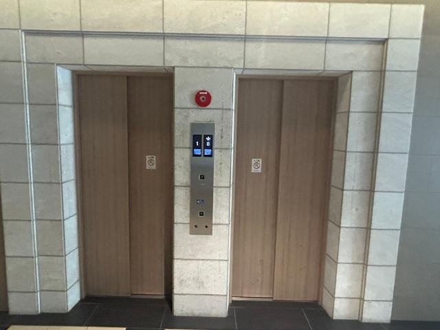 大阪市中央区東高麗橋マンション エントランス