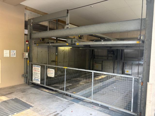 大阪市中央区内久宝寺町マンション 駐車場