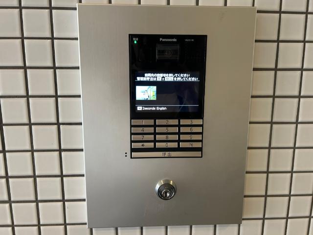 大阪市中央区北久宝寺町マンション エントランス