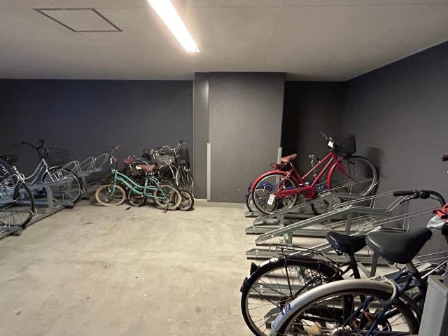大阪市中央区南本町マンション 駐車場