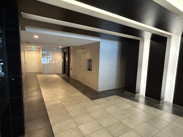 大阪市中央区南本町マンション エントランス