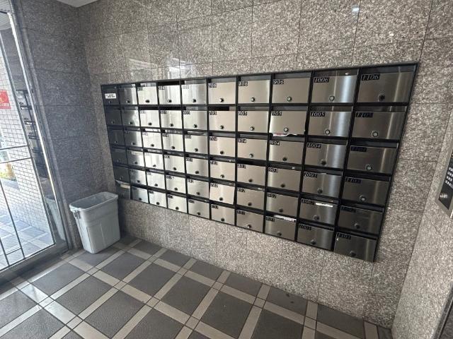 大阪市中央区博労町マンション エントランス