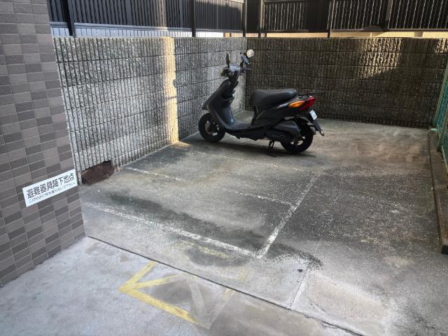 大阪市中央区龍造寺町マンション 駐車場