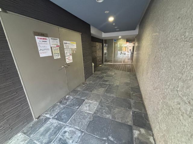 大阪市中央区上本町西マンション エントランス
