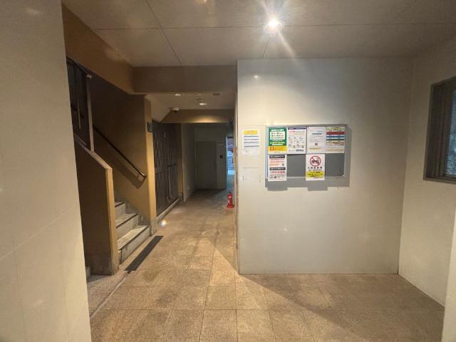 大阪市中央区材木町マンション エントランス