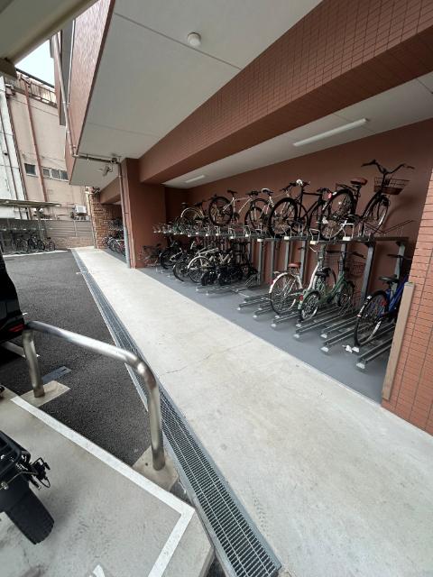大阪市浪速区塩草マンション 駐車場