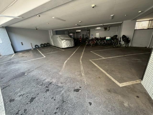 大阪市浪速区敷津東マンション 駐車場