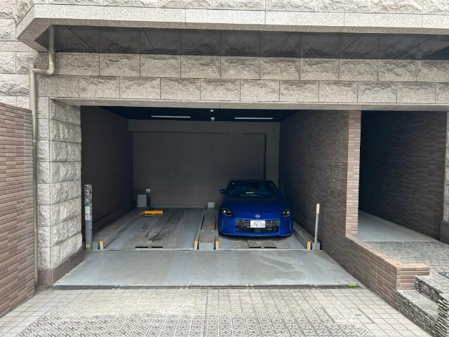 大阪市北区西天満マンション 駐車場