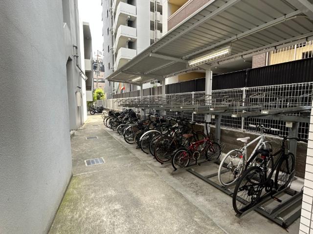 LaSante梅田北 駐車場