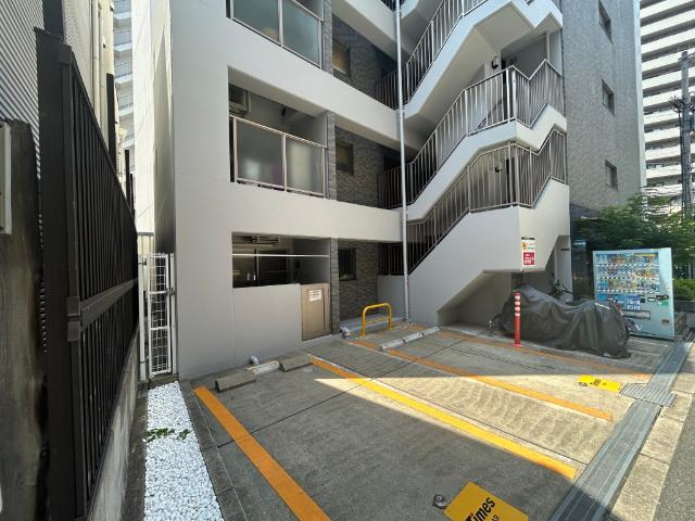 ES-Grande Minamimorimachi 駐車場