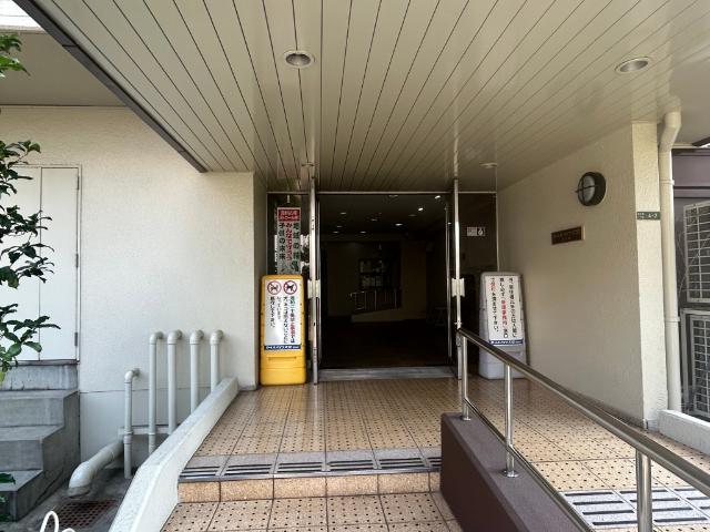 ローレルハイツ大淀（249） エントランス