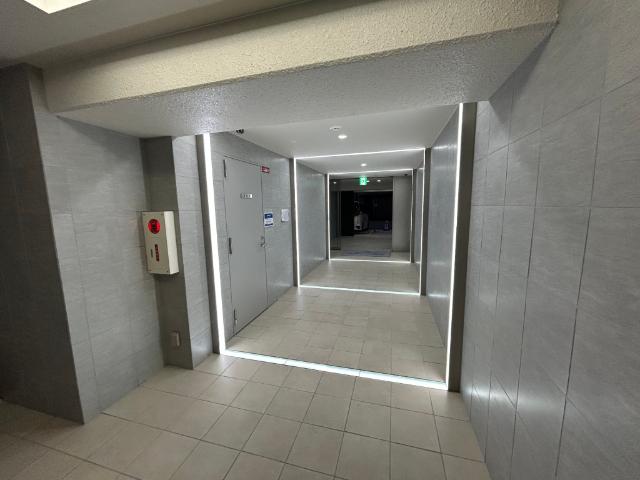 大阪市中央区備後町マンション エントランス