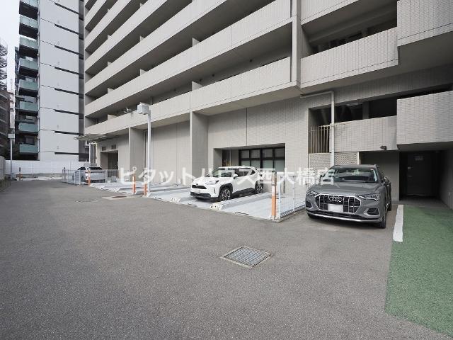 大阪市北区西天満マンション 駐車場