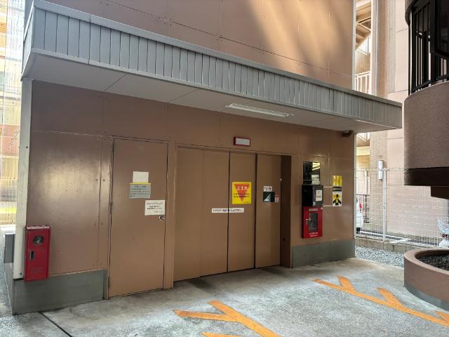 大阪市西区九条南マンション 駐車場